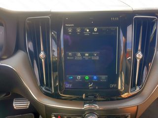 Volvo XC 60 2017 R-Design Panorama 4X4 Auto 2000cc 190hp Diesel-thumb-34