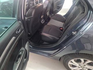 Renault Megane 2019 BOSE-thumb-6