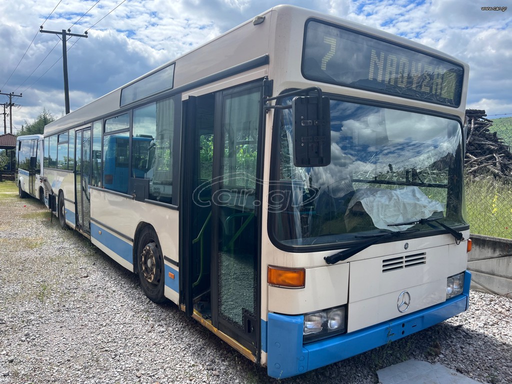 Mercedes-Benz 2000 405