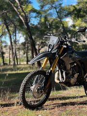 Suzuki DR-Z4S 2025-thumb-3