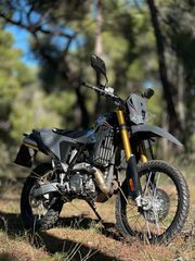 Suzuki DR-Z4S 2025-thumb-12