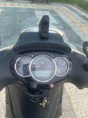 Piaggio Beverly 350 2018-thumb-7
