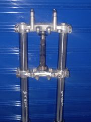 Μπροστινό πιρούνι από YAMAHA  DT 200