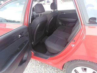 Hyundai i 30 2009 1.6 CRDI-thumb-5