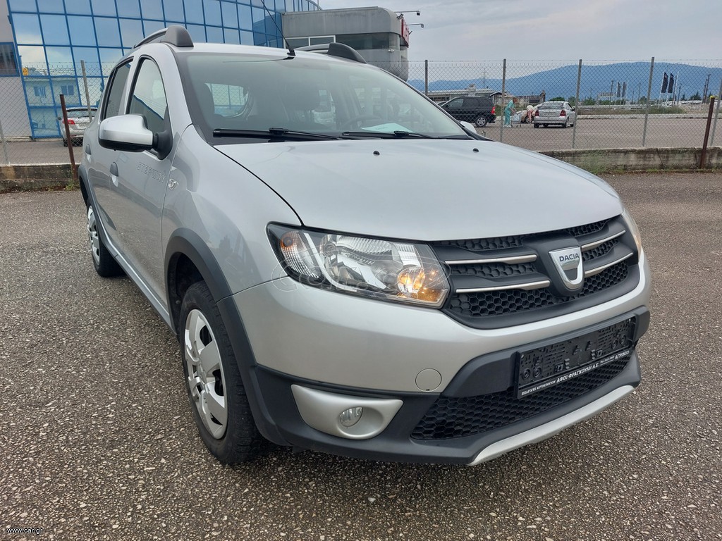 Dacia Sandero 2015