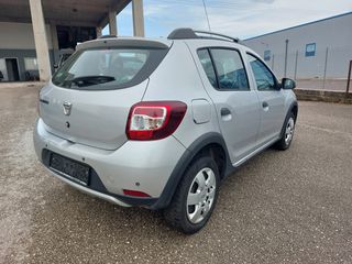 Dacia Sandero 2015-thumb-4