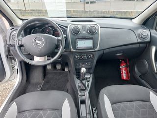 Dacia Sandero 2015-thumb-8