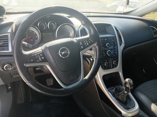 Opel Astra 2016 GTC-thumb-9
