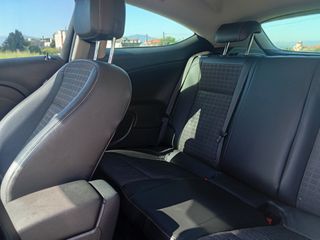 Opel Astra 2016 GTC-thumb-11