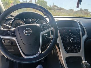 Opel Astra 2016 GTC-thumb-12