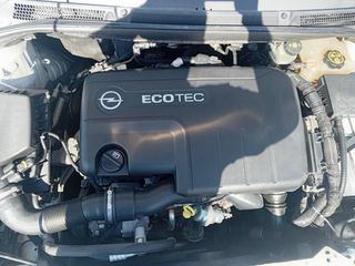 Opel Astra 2016 GTC-thumb-18