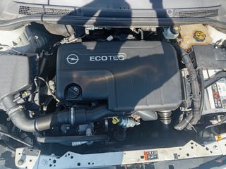 Opel Astra 2016 GTC-thumb-19