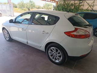 Renault Megane 2012 TCe-thumb-4