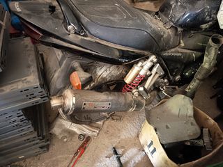 Suzuki GSX 1400 2010-thumb-12