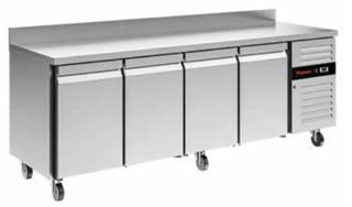ΠΡΟΣΦΟΡΑ!!! KARAMCO GN4200TN (223x70x86cm - 4 Πόρτες - 303Watt/230V / +2°C +8°C - Ενεργ. Κλάση: A) Inox Ψυγείο Πάγκος GN 1/1 με Πανωσήκωμα