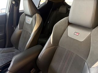 Toyota C-HR 2022 2.0 HYBRID GR SPORT-thumb-14