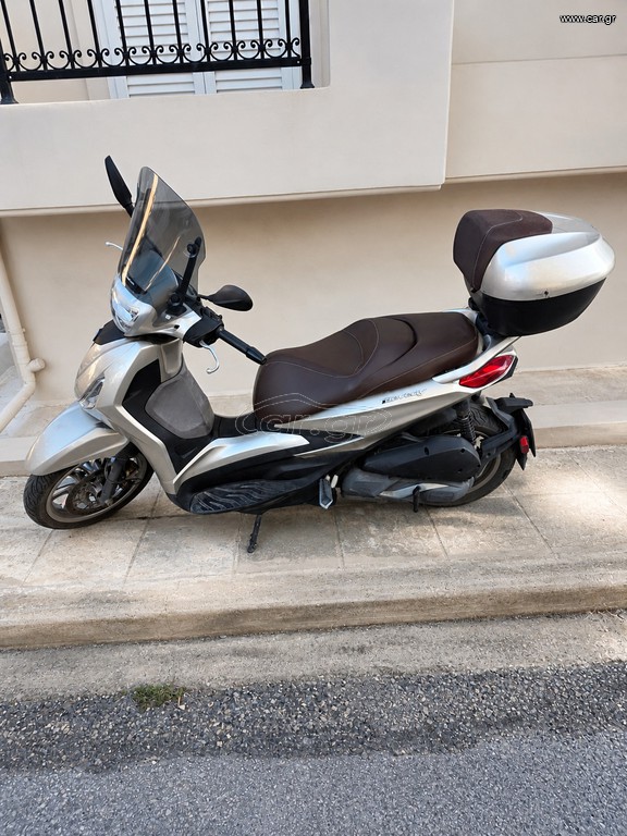 Piaggio Beverly 300 2021 BEVERLY 300 HPE