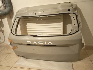 Πίσω πόρτα πορτ μπαγκάζ Dacia Duster 3 (2024+) – Γνήσια