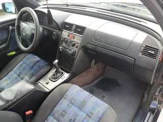 Mercedes-Benz C 180 2000 CLASSIC-thumb-14