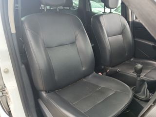 Dacia Duster 2011 PRESTIGE 4X4-thumb-9