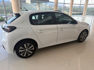 Peugeot 208 2020 Peugeot 208 1.5  diesel-thumb-6