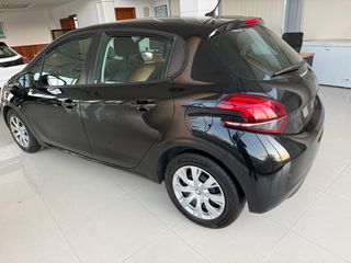 Peugeot 208 2019-thumb-4