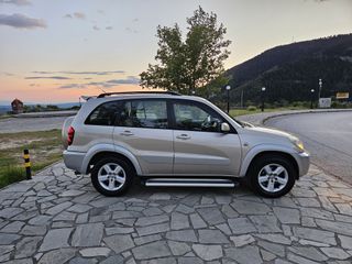 Toyota RAV 4 2004 executive