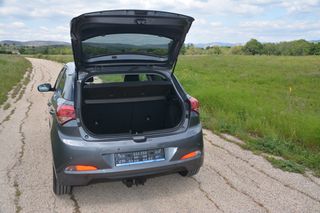 Hyundai i 20 2016-thumb-25