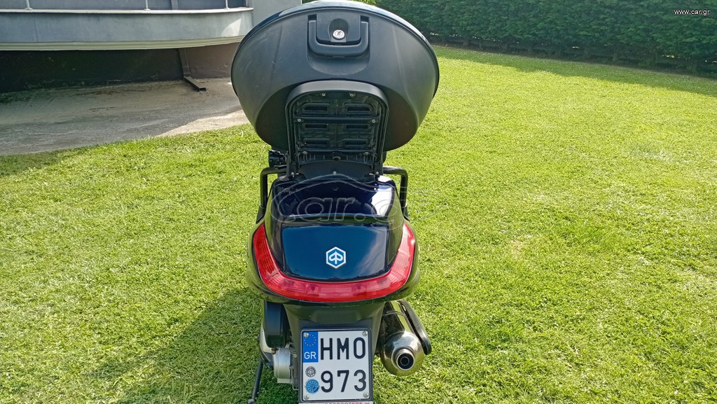 Piaggio XEvo 400 2012