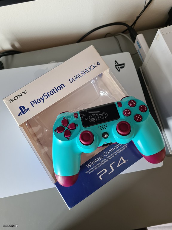 Sony DualShock 4 V2 controller PS4 Berry Blue