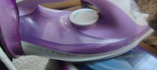Σίδερο Philips Azur Ατμού 2400W με Αντικολλητική Πλάκα και Συνεχόμενη Παροχή Ατμού 45gr/min White/Purple..Αν θέλετε νά δείτε όλες τις αγγελίες μου πατήστε κάτω από το όνομα μου