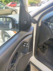 Ford Focus 2001 TREND 3D-thumb-9