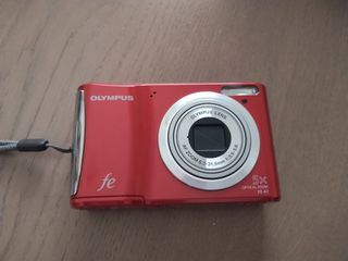 Olympus FE-47 14MP – Red Retro Digicam