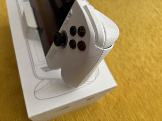 Asus ROG Xbox Ally-thumb-4