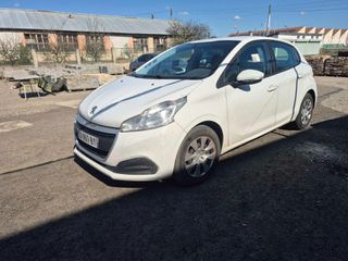 Peugeot 208 2016-thumb-3