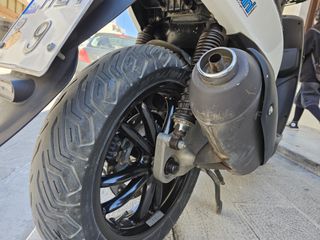 Piaggio Carnaby 300 2010 Carnaby 300-thumb-6