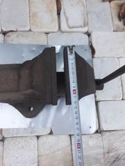 Μέγγενη-thumb-2