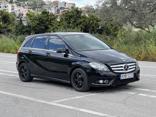 Mercedes-Benz B 200 2014-thumb-2