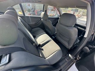 Seat Toledo 2004-thumb-6
