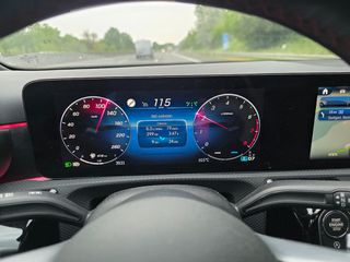 Mercedes-Benz A 180 2024 AMG LINE FACE LIFT-thumb-32