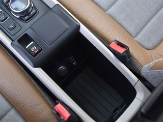 Bmw i3 2014 (i3 REX Comfort Pack Panorama)-thumb-25