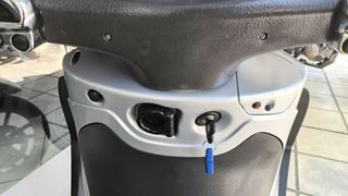 Piaggio Beverly 250 2004-thumb-9