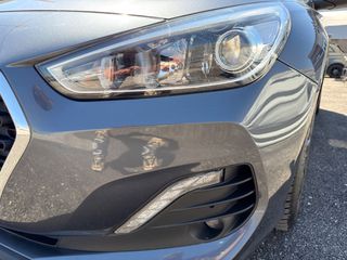 Hyundai i 30 2018 1400cc CAMERA NAVIGATION FULL BOOKSERVISE!-thumb-2