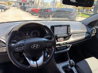 Hyundai i 30 2018 1400cc CAMERA NAVIGATION FULL BOOKSERVISE!-thumb-11