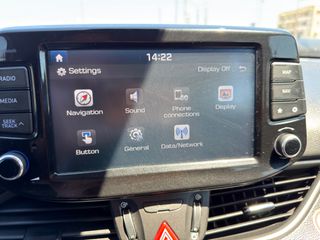 Hyundai i 30 2018 1400cc CAMERA NAVIGATION FULL BOOKSERVISE!-thumb-25