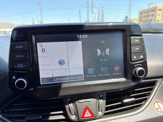 Hyundai i 30 2018 1400cc CAMERA NAVIGATION FULL BOOKSERVISE!-thumb-26
