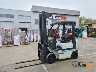 Nissan 2005 PD01A18PQ-thumb-2