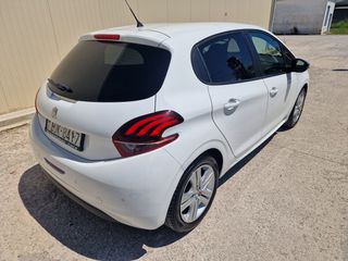 Peugeot 208 2018-thumb-5