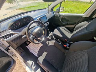Peugeot 208 2018-thumb-7