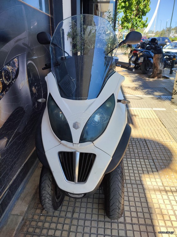 Piaggio MP3 2009 ME ΠΟΔΟΦΡΕΝΟ - ΟΔΗΓΕΙΤΑΙ ΜΕ ΔΙΠΛΩΜΑ ΑΥΤΟΚΙΝΗΤΟΥ!!